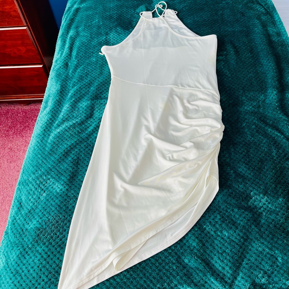 bebe White Asymmetrical Ruched One-Shoulder Dress - Picture 3 of 4